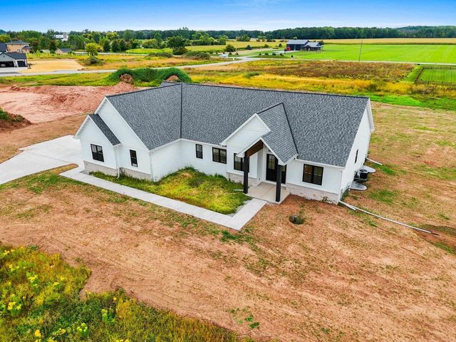 3161 TRINITY COURT, De Pere, WI 54115