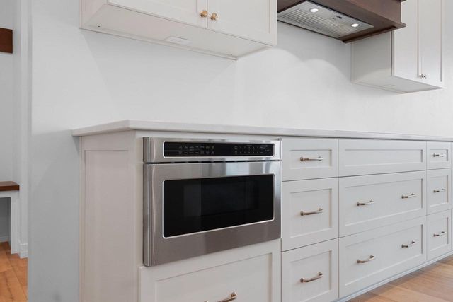 3161 TRINITY COURT, De Pere, WI 54115