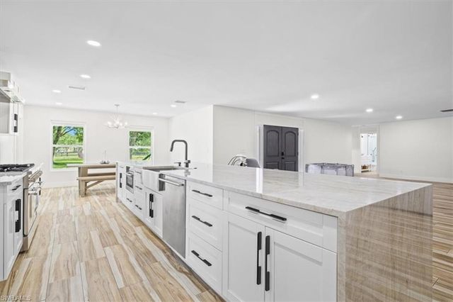 17900 Oak Creek RD, Alva, FL 33920