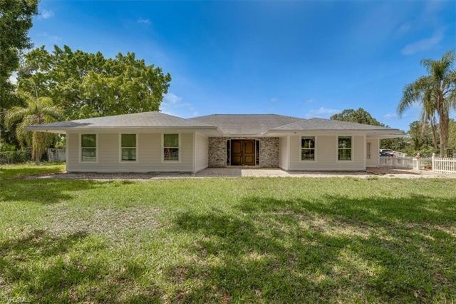 17900 Oak Creek RD, Alva, FL 33920