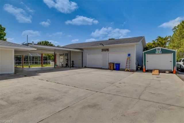 17900 Oak Creek RD, Alva, FL 33920
