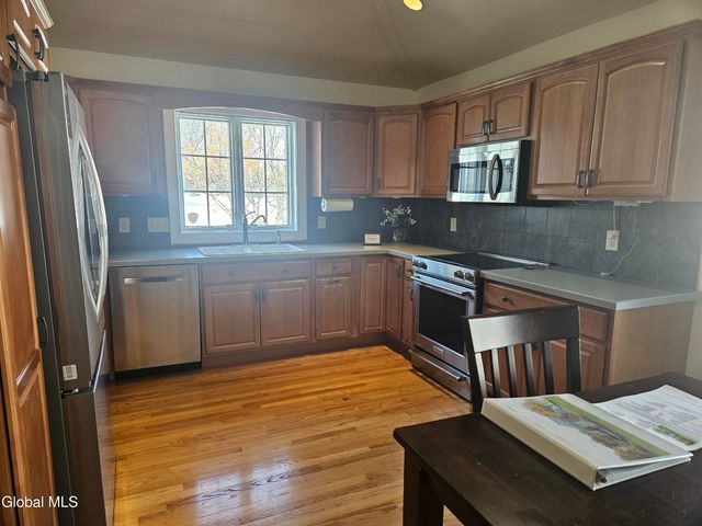 2370 E Nott Street, Schenectady, NY 12309