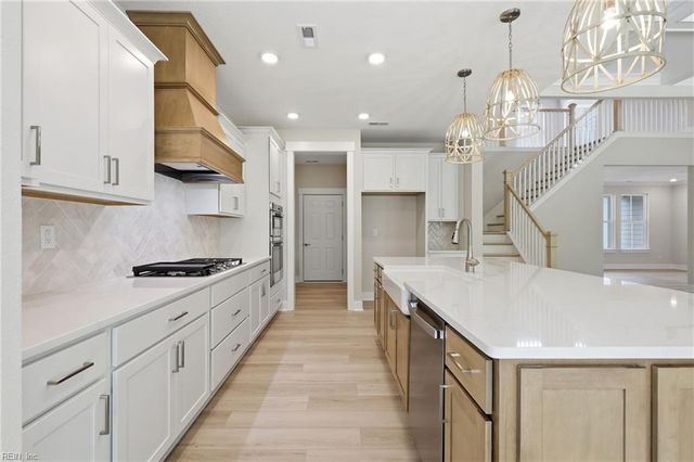 320 Rhapsody DR, Suffolk, VA 23435
