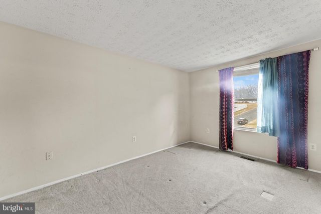 2121 BRIARWOOD DR, Waldorf, MD 20601