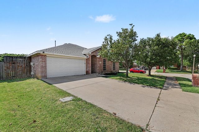 3820 Willowick Circle, Denton, TX 76210