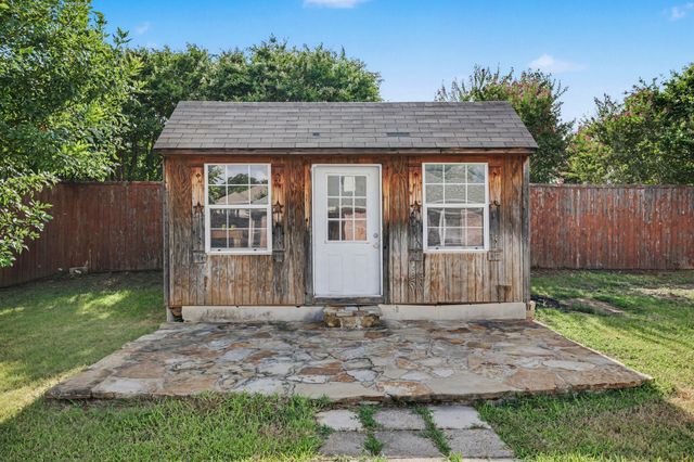 3820 Willowick Circle, Denton, TX 76210
