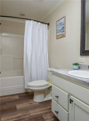 2155 B WIGGINS Road, Pineville, LA 71360