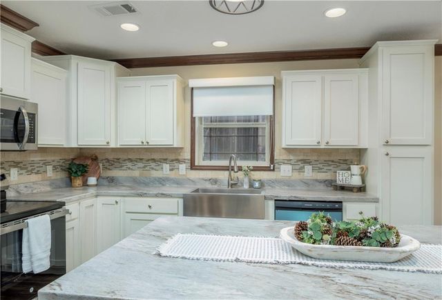 2155 B WIGGINS Road, Pineville, LA 71360