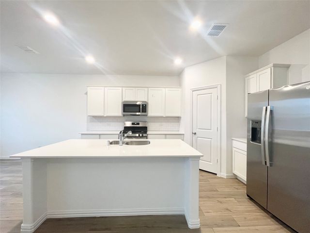 1102 Mahogany Lane, Princeton, TX 75407