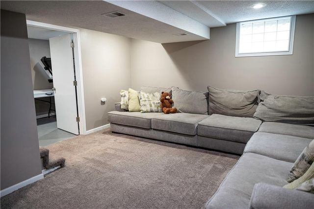 7640 NW Milrey Drive, Kansas City, MO 64152