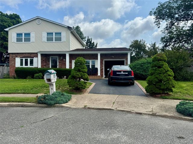 49 Avis Drive, Holbrook, NY 11741