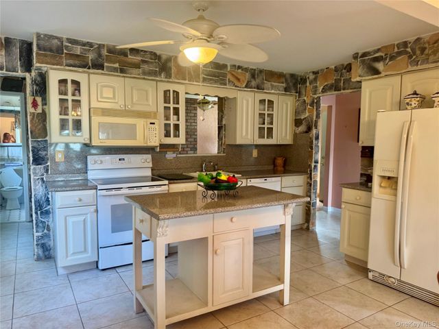 49 Avis Drive, Holbrook, NY 11741