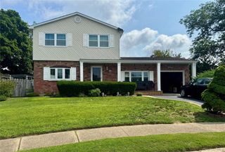 49 Avis Drive, Holbrook, NY 11741
