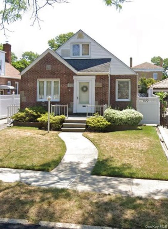 14586 8th Avenue, Whitestone, NY 11357