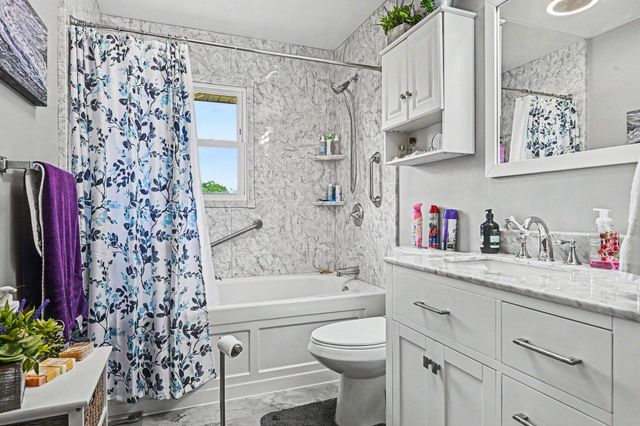 15290 Enzian Road, Plainwell, MI 49080