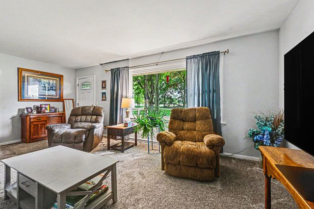 15290 Enzian Road, Plainwell, MI 49080