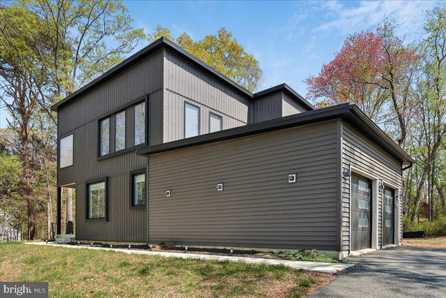 3249 ARUNDEL ON THE BAY RD, Annapolis, MD 21403