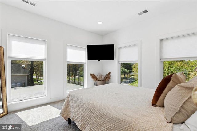 3249 ARUNDEL ON THE BAY RD, Annapolis, MD 21403