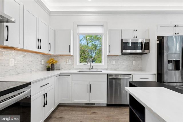3249 ARUNDEL ON THE BAY RD, Annapolis, MD 21403