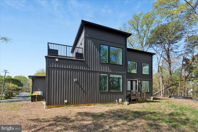 3249 ARUNDEL ON THE BAY RD, Annapolis, MD 21403