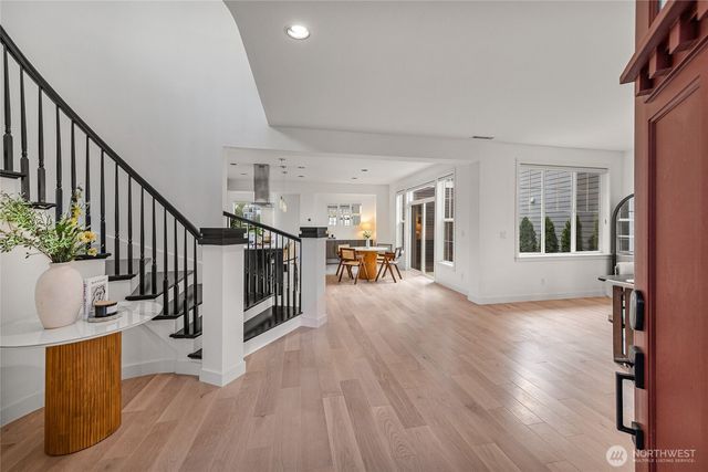 1314 Pine Crest Cir NE, Issaquah, WA 98029