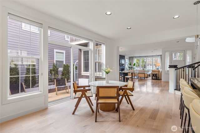 1314 Pine Crest Cir NE, Issaquah, WA 98029