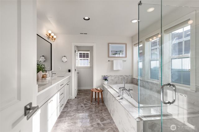 1314 Pine Crest Cir NE, Issaquah, WA 98029