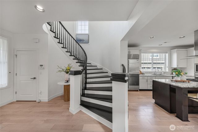 1314 Pine Crest Cir NE, Issaquah, WA 98029