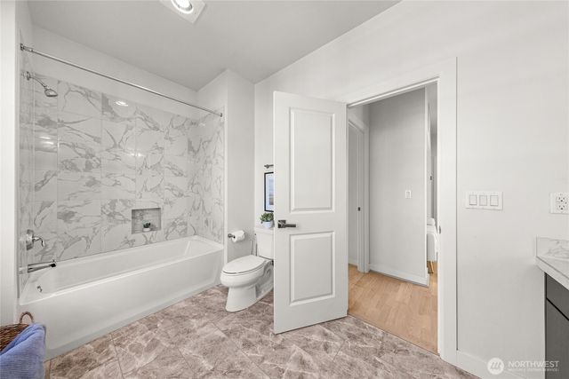 1314 Pine Crest Cir NE, Issaquah, WA 98029