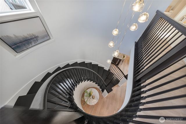 1314 Pine Crest Cir NE, Issaquah, WA 98029