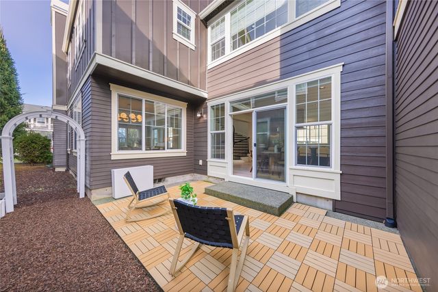 1314 Pine Crest Cir NE, Issaquah, WA 98029