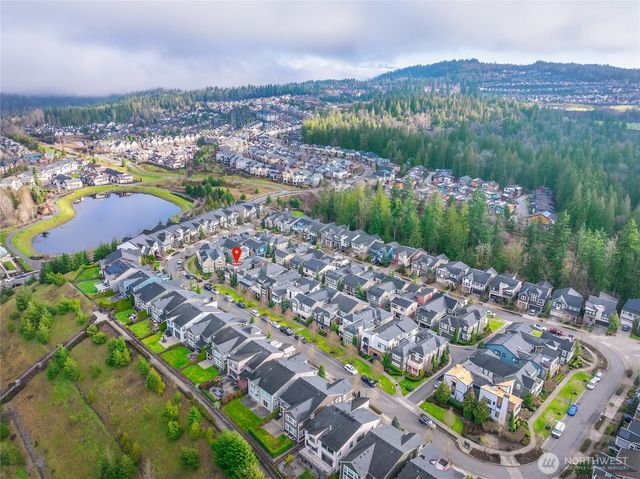 1314 Pine Crest Cir NE, Issaquah, WA 98029