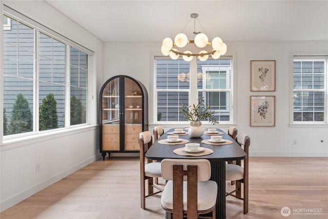 1314 Pine Crest Cir NE, Issaquah, WA 98029