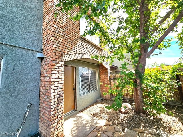 1460 Hialeah Drive B, Las Vegas, NV 89119
