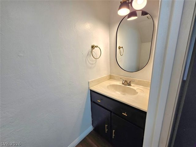 1460 Hialeah Drive B, Las Vegas, NV 89119