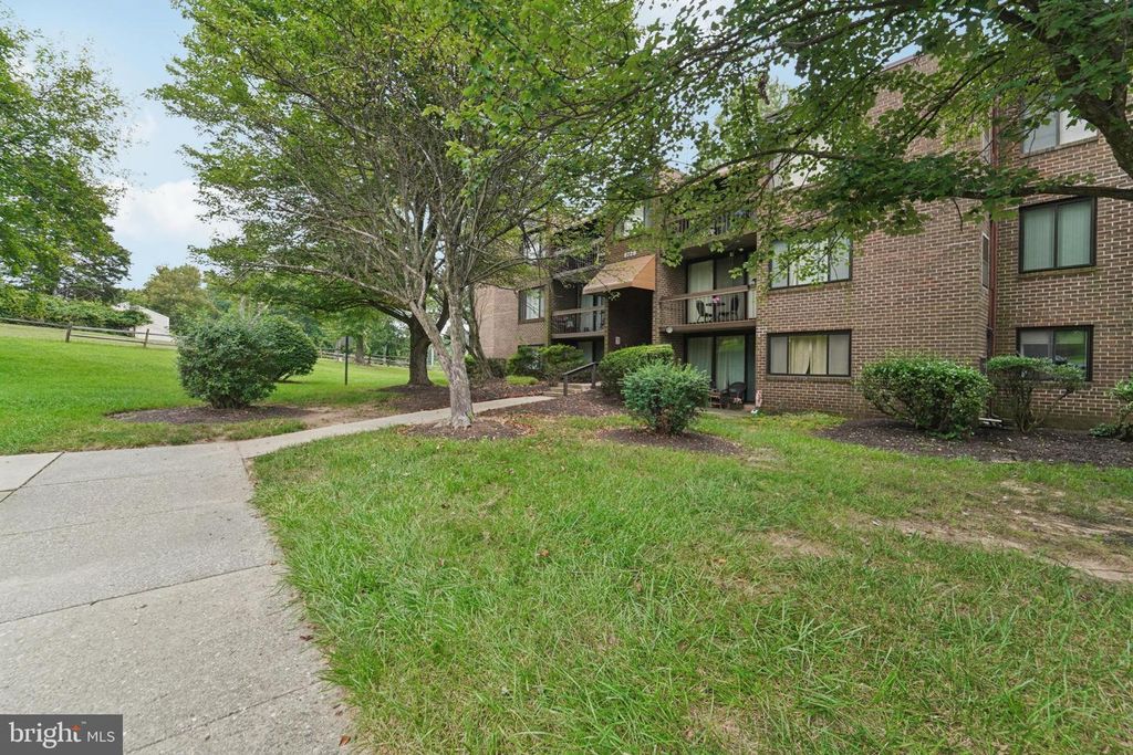 8729 HAYSHED LN #33, Columbia, MD 21045