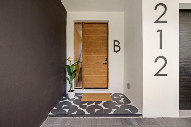 212 W EUCLID AVENUE B, Tampa, FL 33602