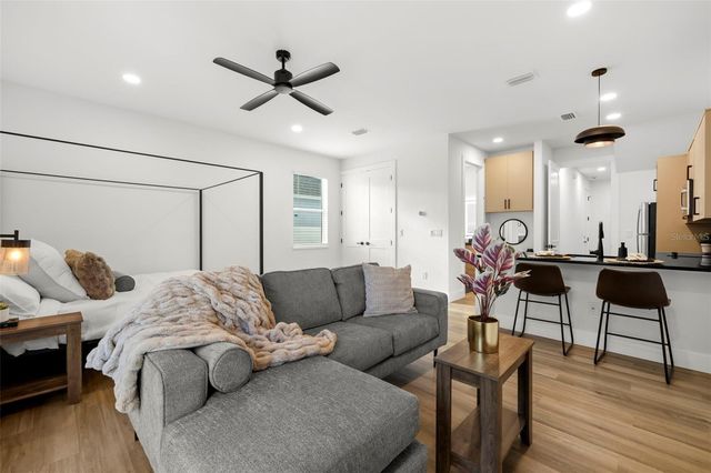 212 W EUCLID AVENUE B, Tampa, FL 33602