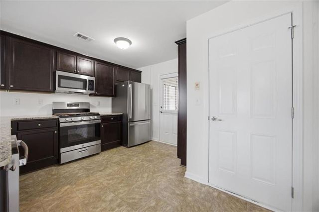 557 Cypher Drive, Suwanee, GA 30024