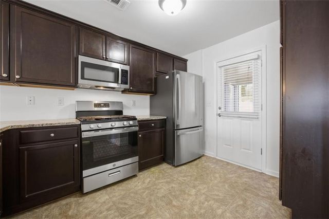 557 Cypher Drive, Suwanee, GA 30024