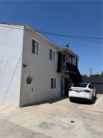 3568 56th Street C, Maywood, CA 90270