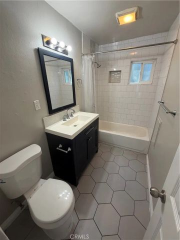 3568 56th Street C, Maywood, CA 90270