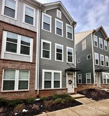 5013 Sovereignty Court, Charlotte, NC 28205