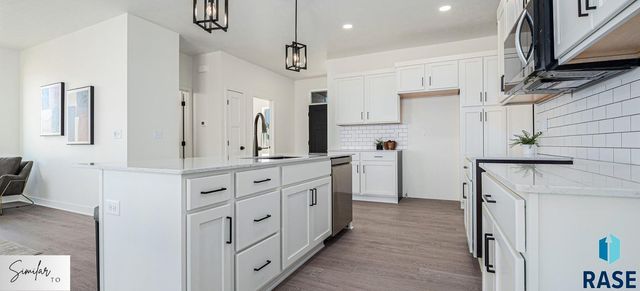 312 S Willow Spring Dr Drive, Sioux Falls, SD 57110