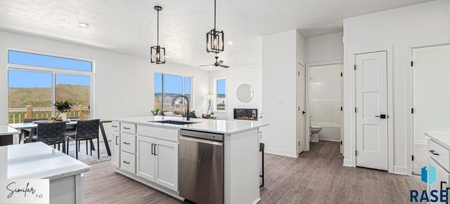 312 S Willow Spring Dr Drive, Sioux Falls, SD 57110