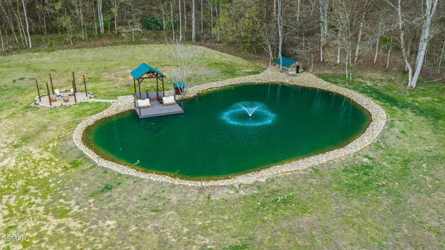4242 Pearl Valley Road, Sevierville, TN 37876