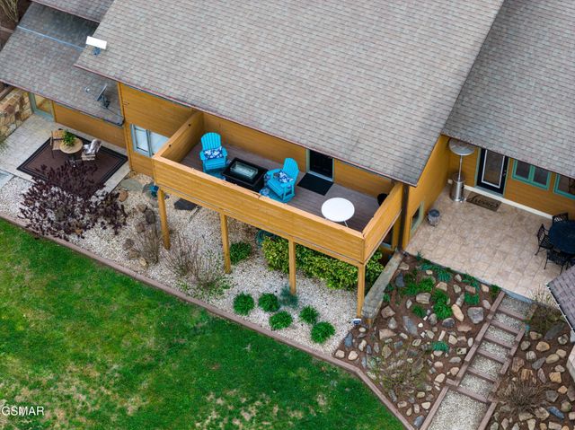 4242 Pearl Valley Road, Sevierville, TN 37876
