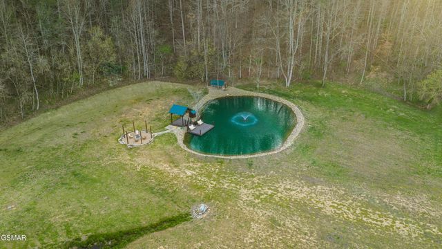 4242 Pearl Valley Road, Sevierville, TN 37876