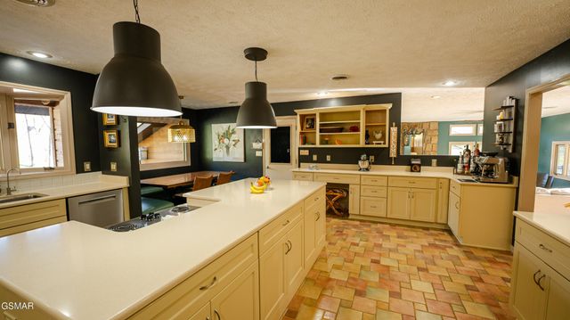 4242 Pearl Valley Road, Sevierville, TN 37876