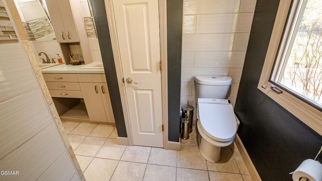 4242 Pearl Valley Road, Sevierville, TN 37876